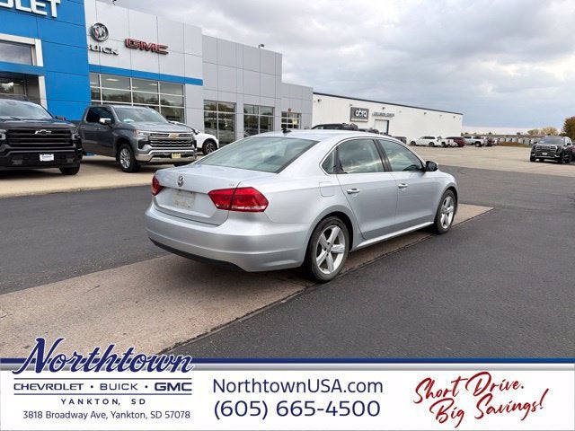 2013 Volkswagen Passat SE