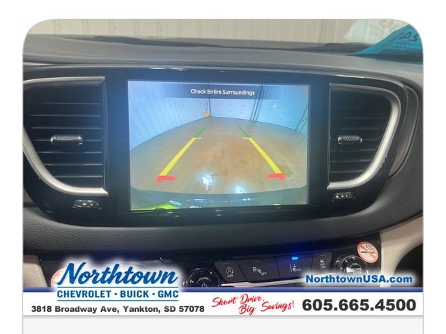 2023 Chrysler Pacifica Touring L - Photo 30
