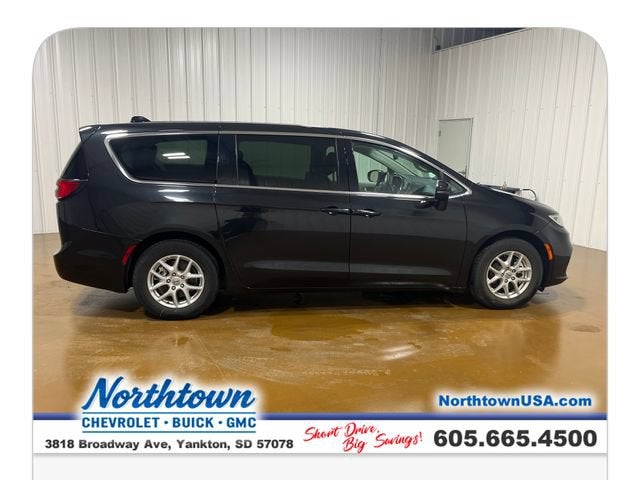 2023 Chrysler Pacifica Touring L - Photo 6