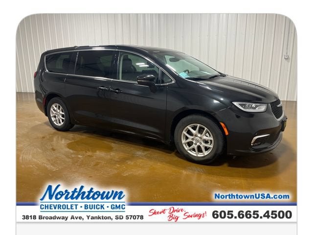 2023 Chrysler Pacifica Touring L - Photo 7