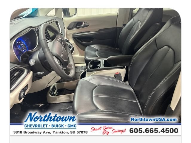 2023 Chrysler Pacifica Touring L - Photo 9