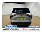 2025 Toyota Sienna LE