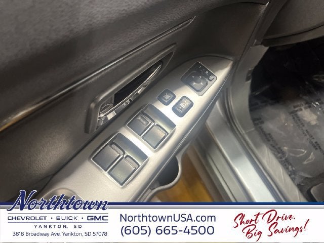 2025 Mitsubishi Outlander Sport S