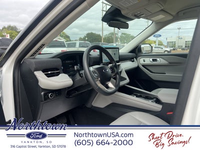 2026 Ford Explorer Base