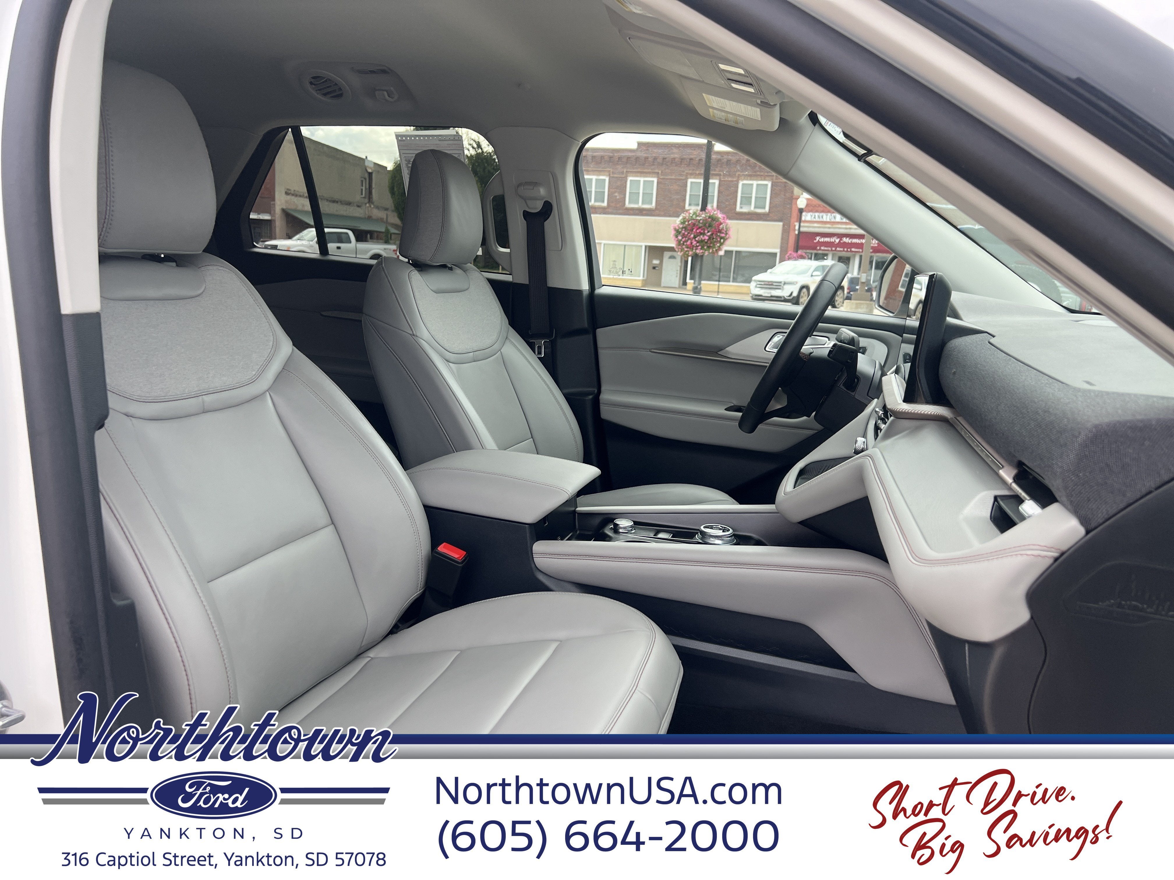2026 Ford Explorer Base