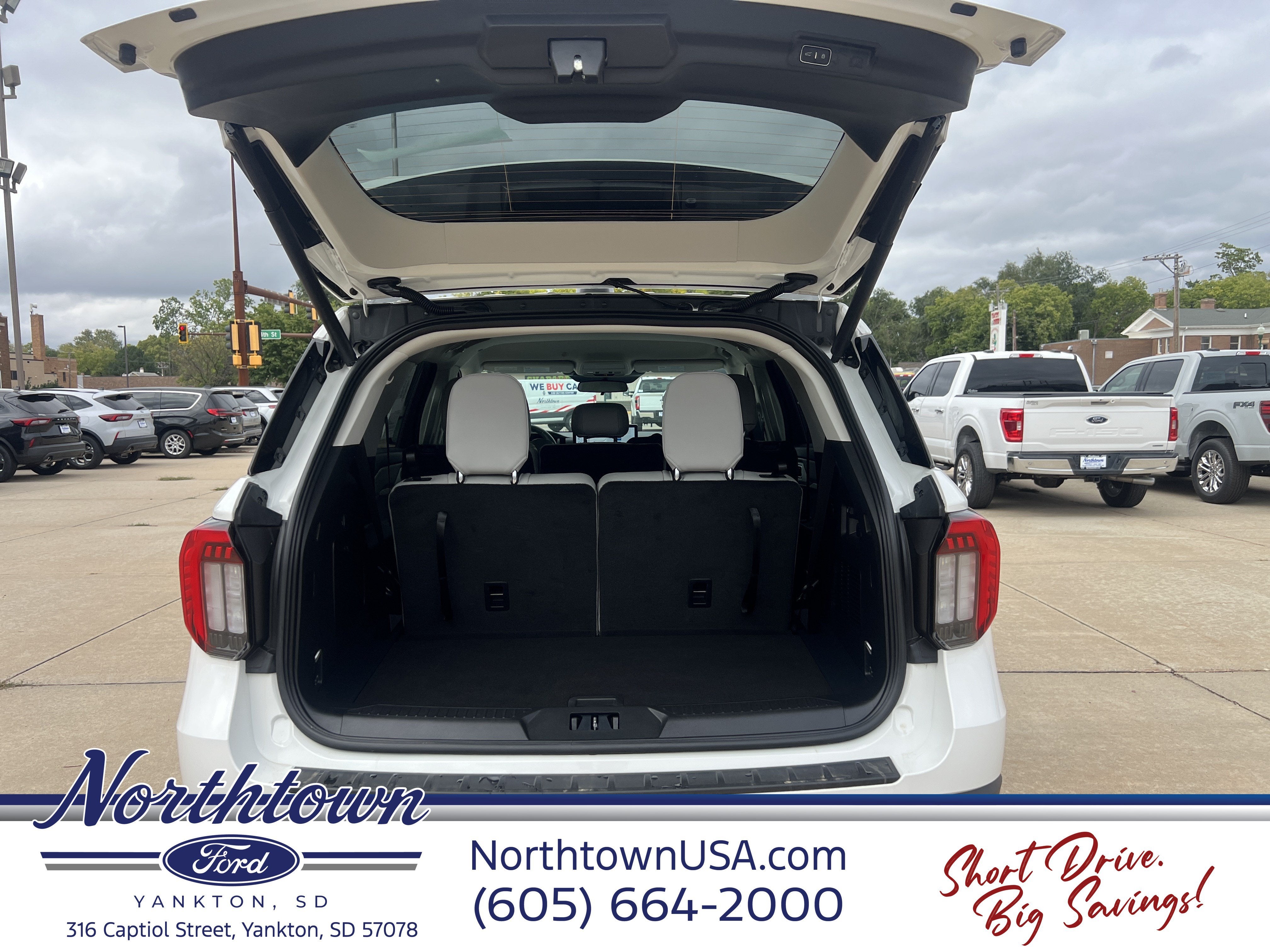 2026 Ford Explorer Base