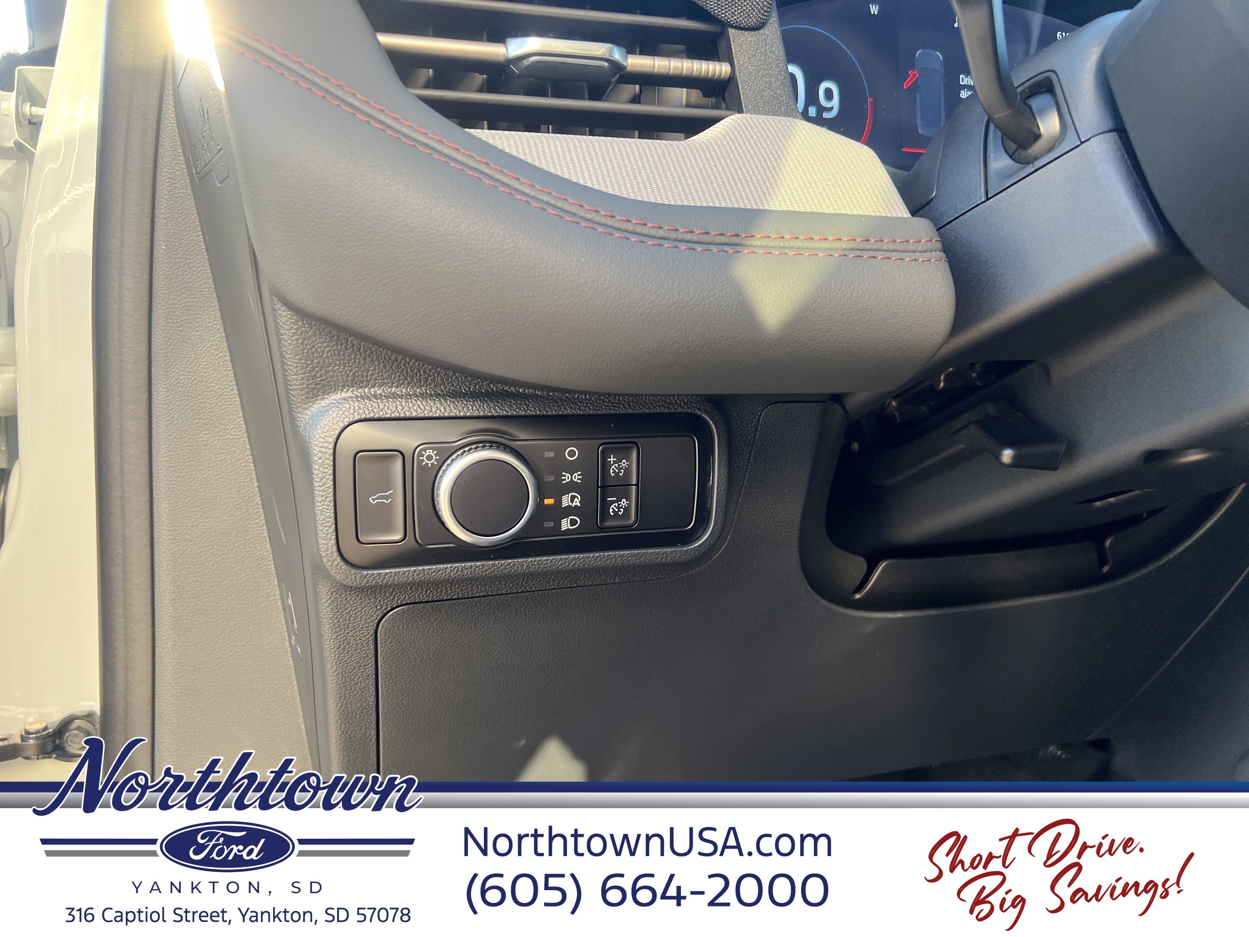 2027 Ford Explorer Active w 200A Pkg