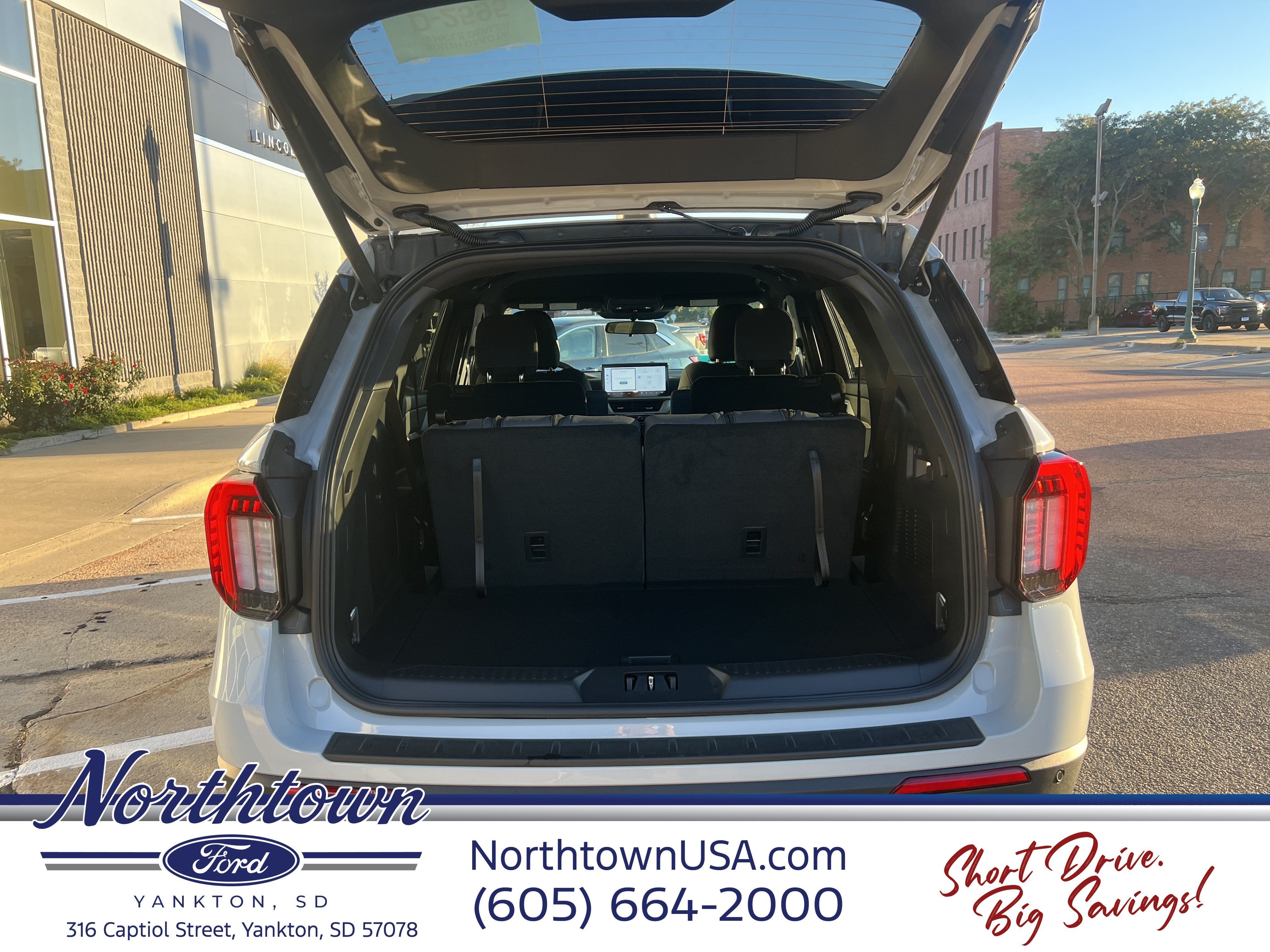 2027 Ford Explorer Active w 200A Pkg