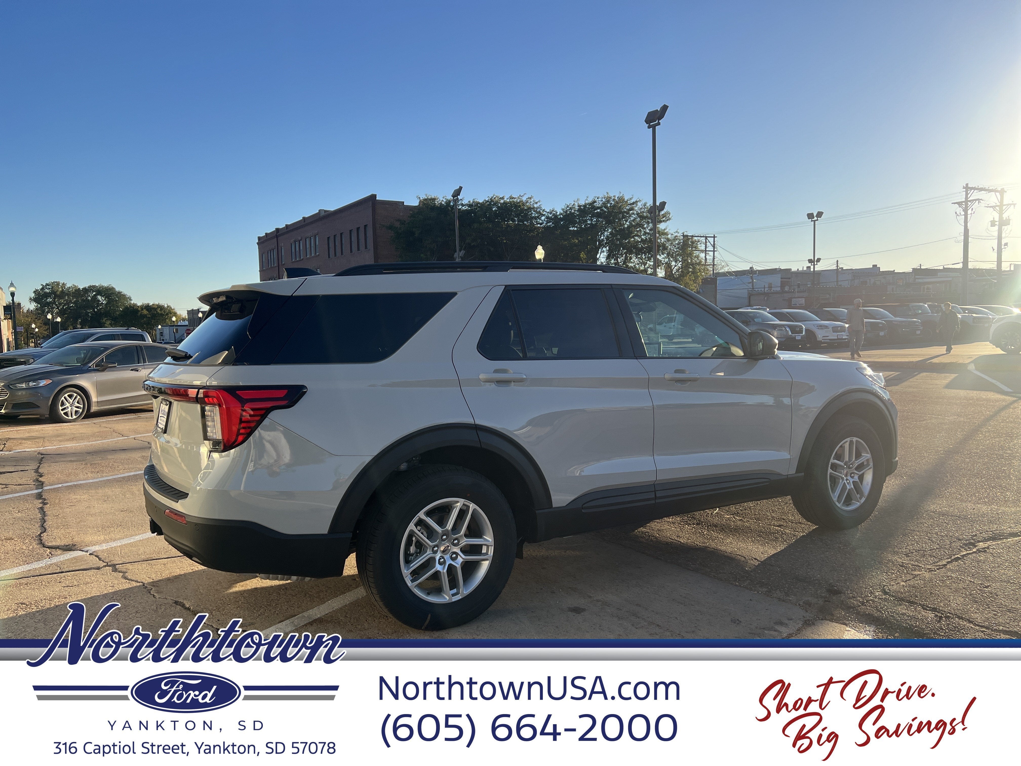 2027 Ford Explorer Active w 200A Pkg