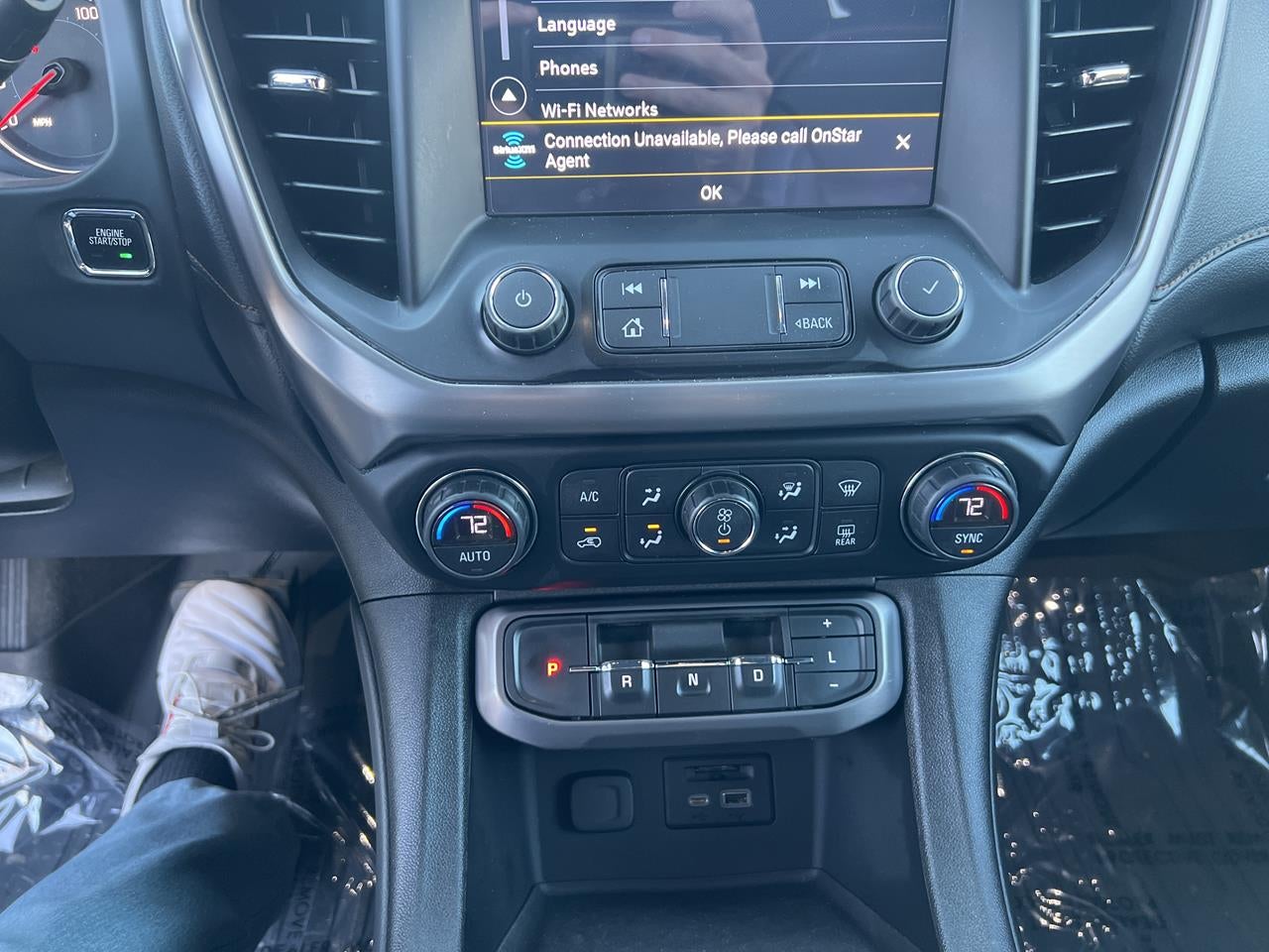 2021 GMC Acadia AT4