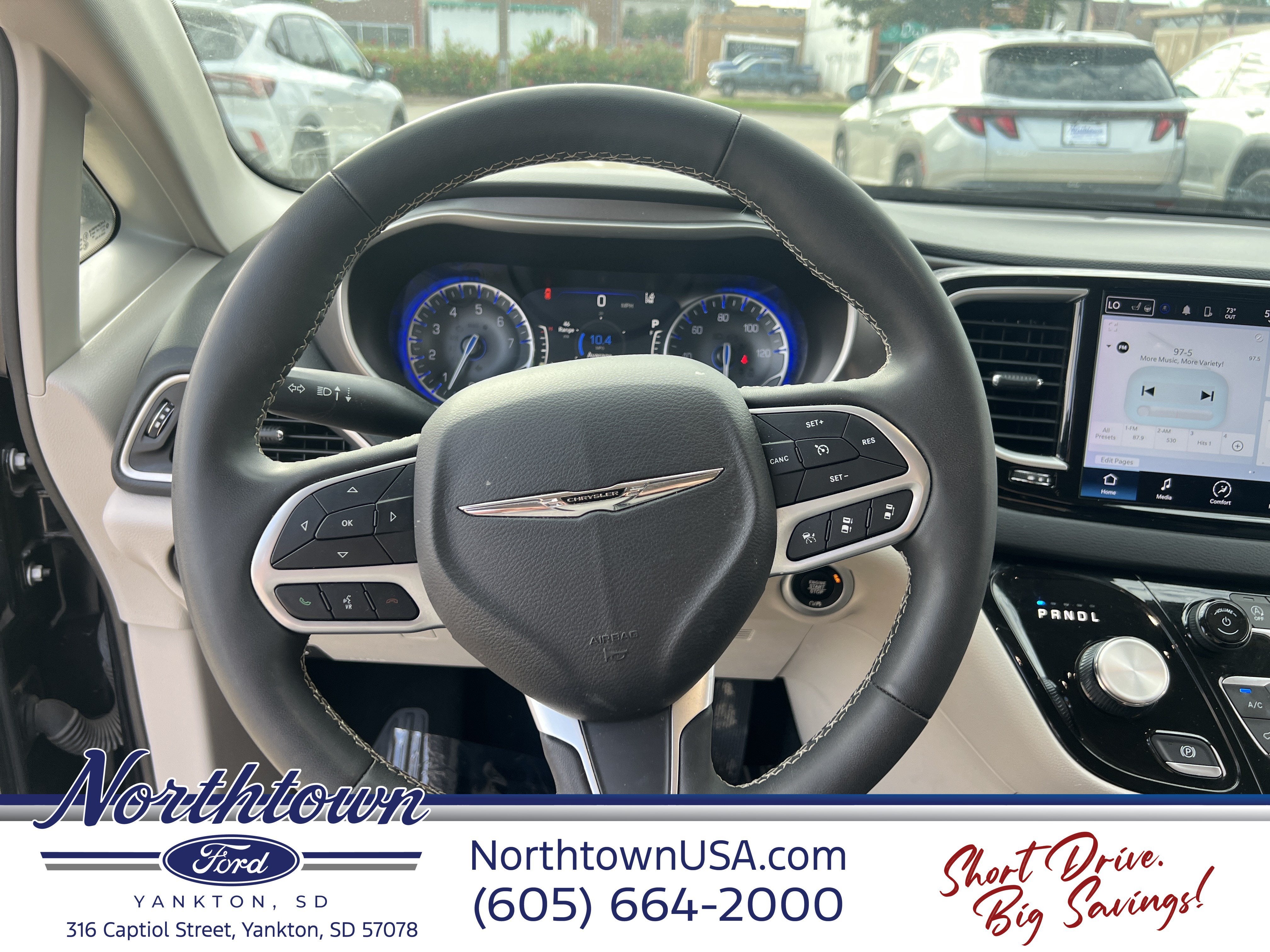 2023 Chrysler Pacifica Touring L - Photo 17