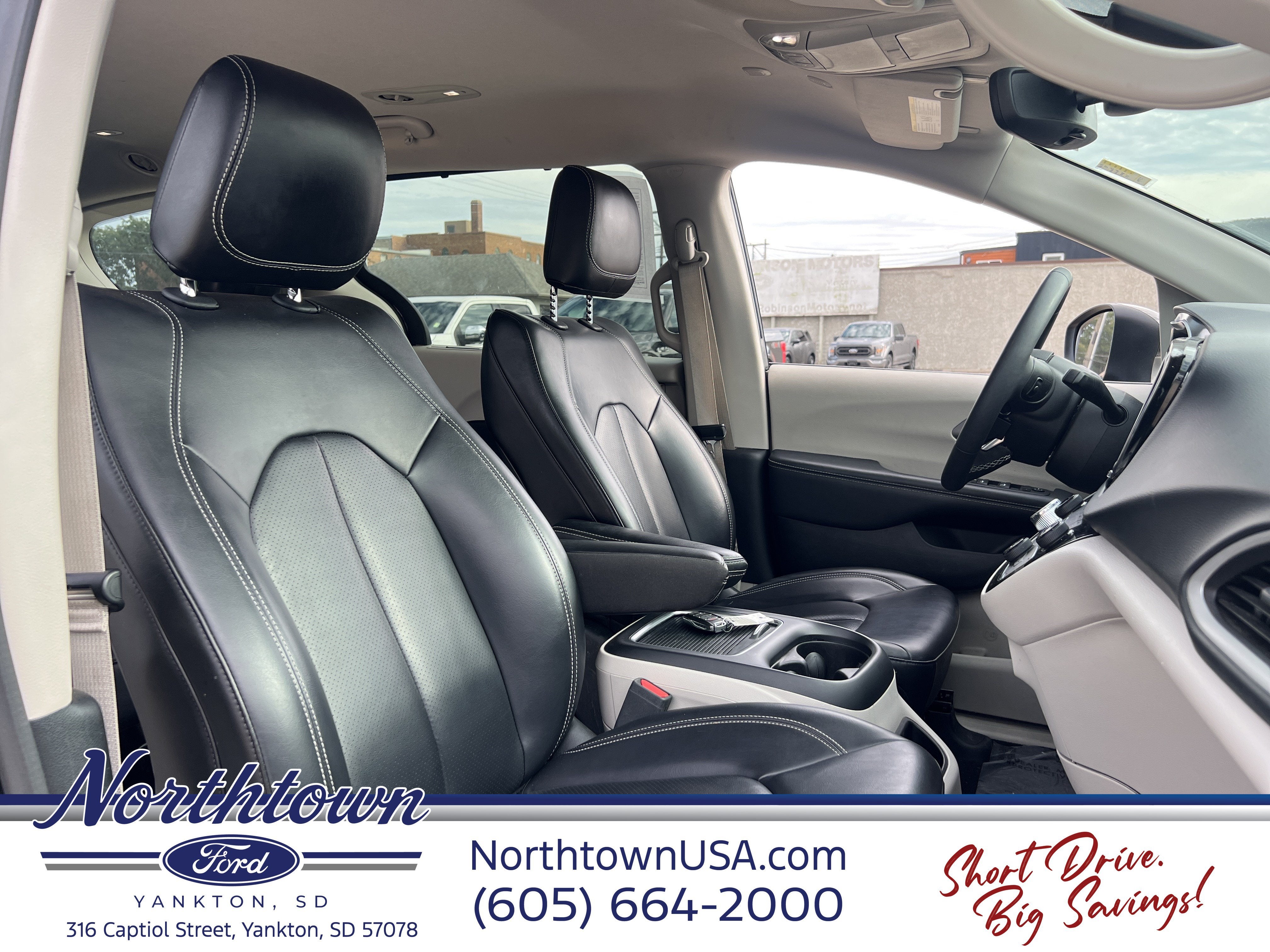 2023 Chrysler Pacifica Touring L - Photo 27
