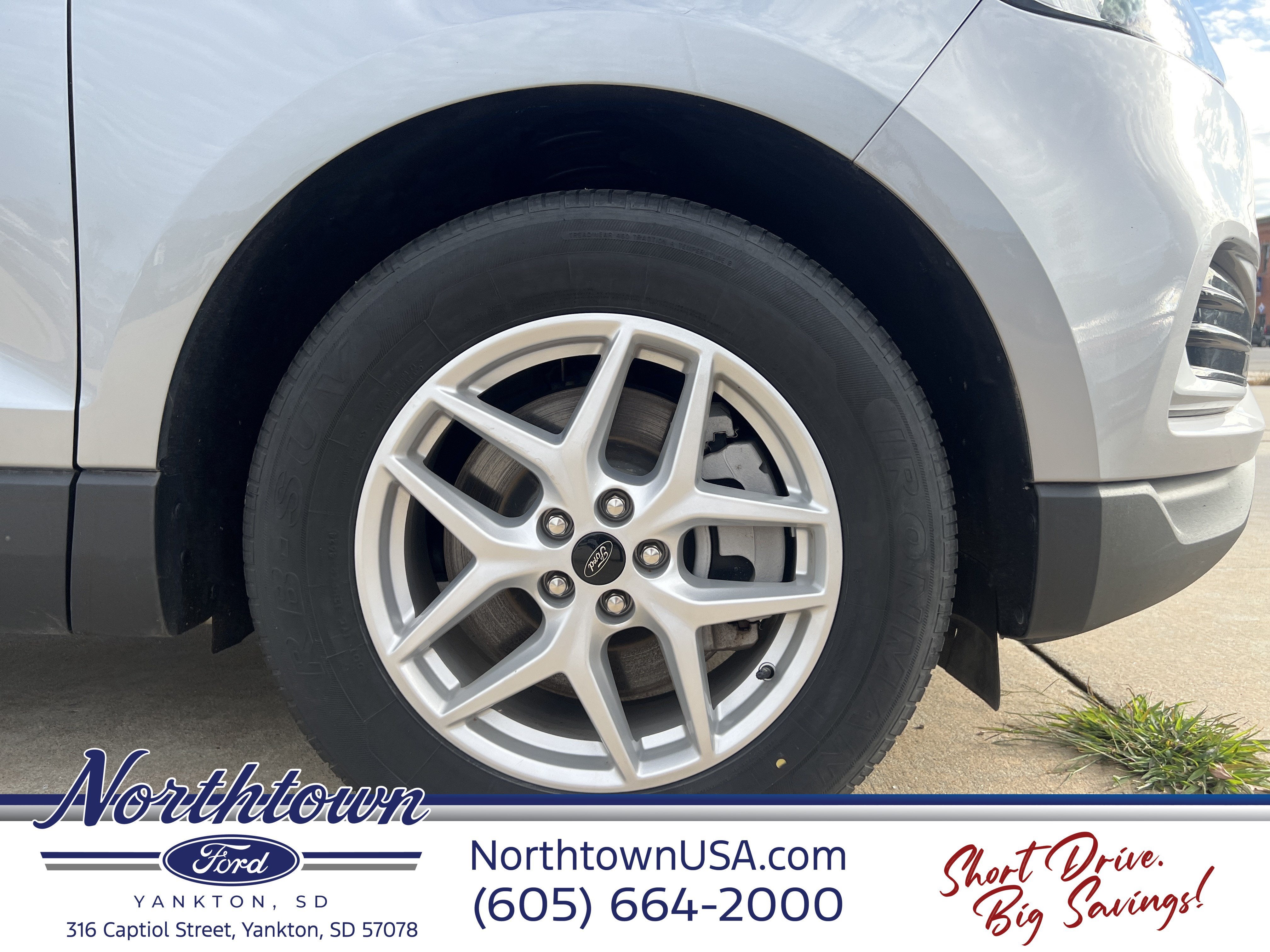 2024 Ford Edge Base