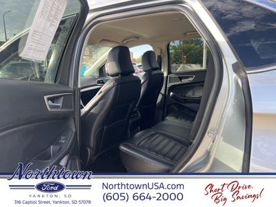 2024 Ford Edge Base