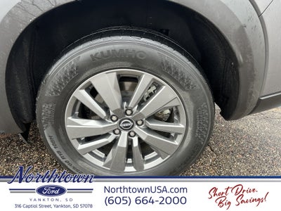 2024 Nissan Pathfinder S