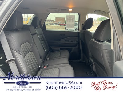2024 Nissan Pathfinder S